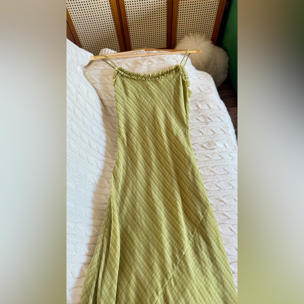 Reformation Imara Dress In Green Check, brand new without tags, never worn. - Picture 9 of 13